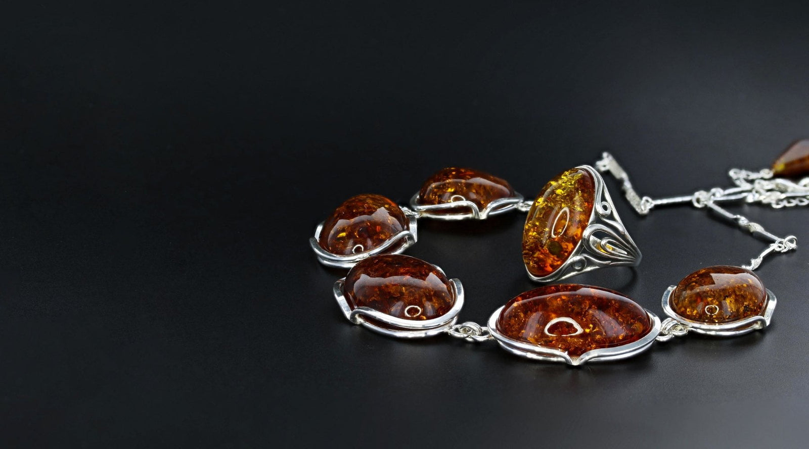 Polished dark green amber necklaces wholesale - Genuine Amber